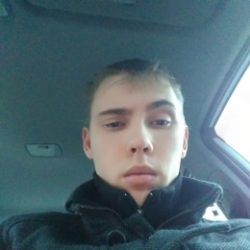 Молодой парень сделает все ради удовольствия девушки Молодой парень сделает все ради удовольствия девушки